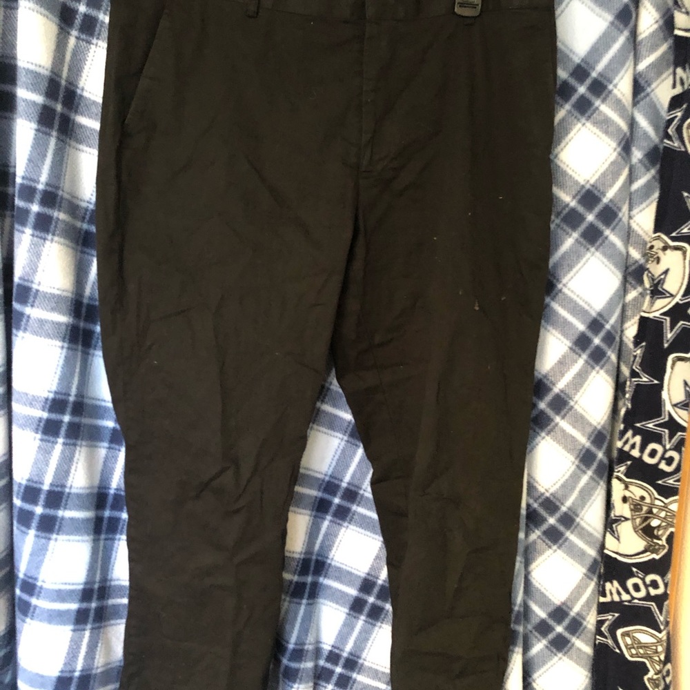 34 X 32 Black dress pants. INC